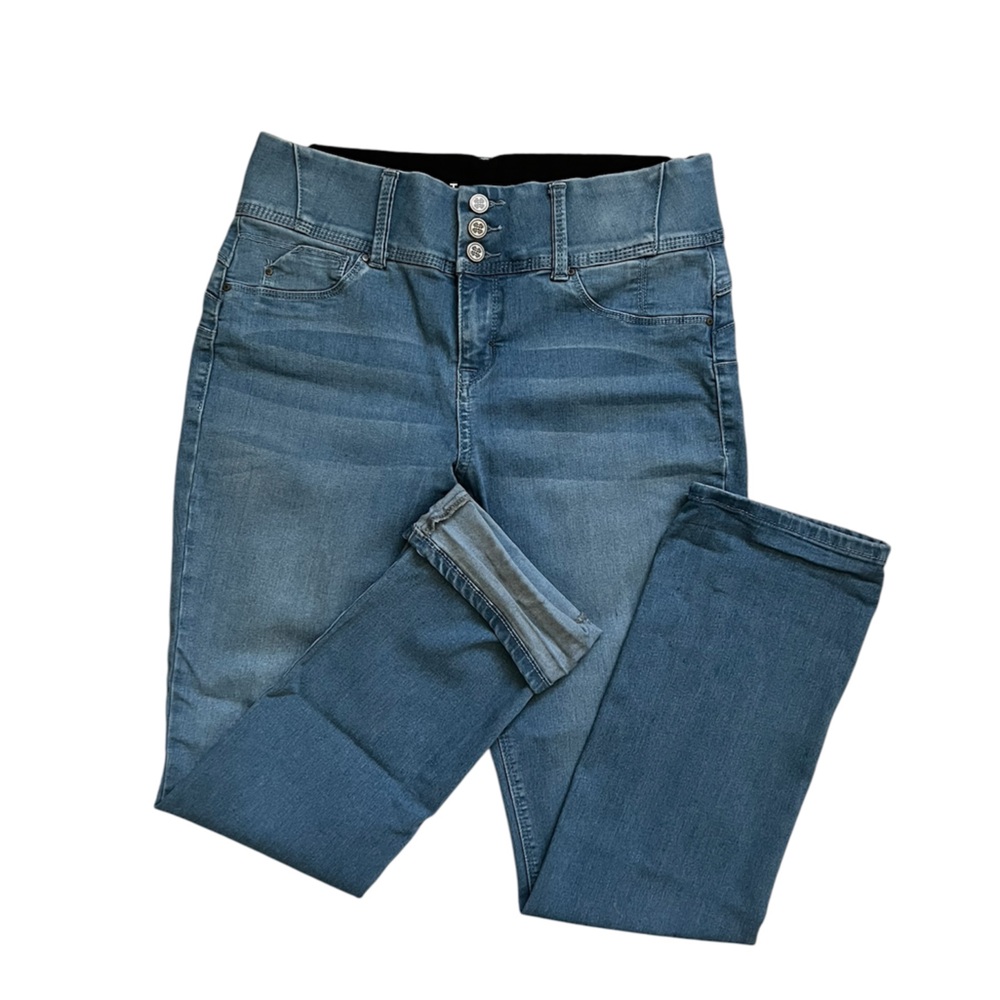 Women's Straight Leg Jeans in Blue